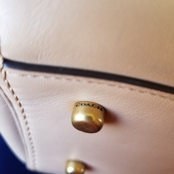 Big tan leather  COACH Bag ❤SALE❤ - Picture 9 of 16
